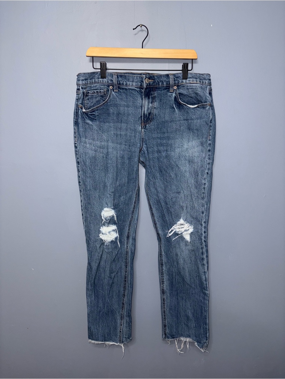 Old Navy | Distressed Boyfriend Jean | Size 12